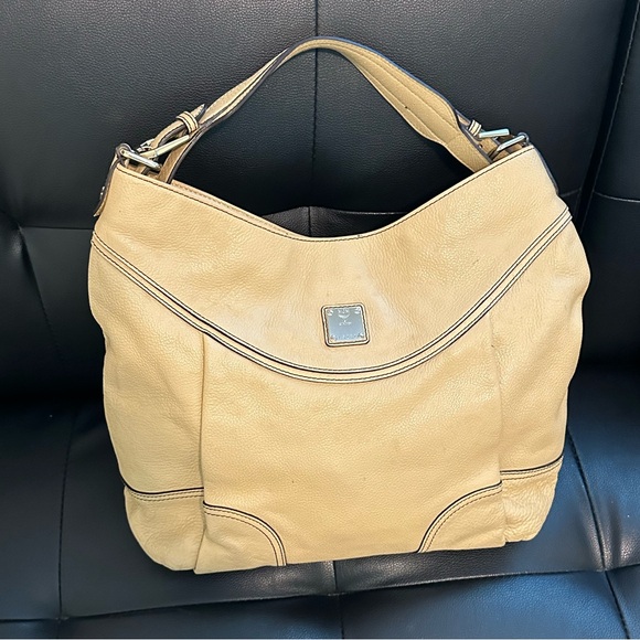 Authentic MCM Pale Yellow Pebbled Leather Studded Logo Motifs Shoulder Bag - Picture 3 of 15